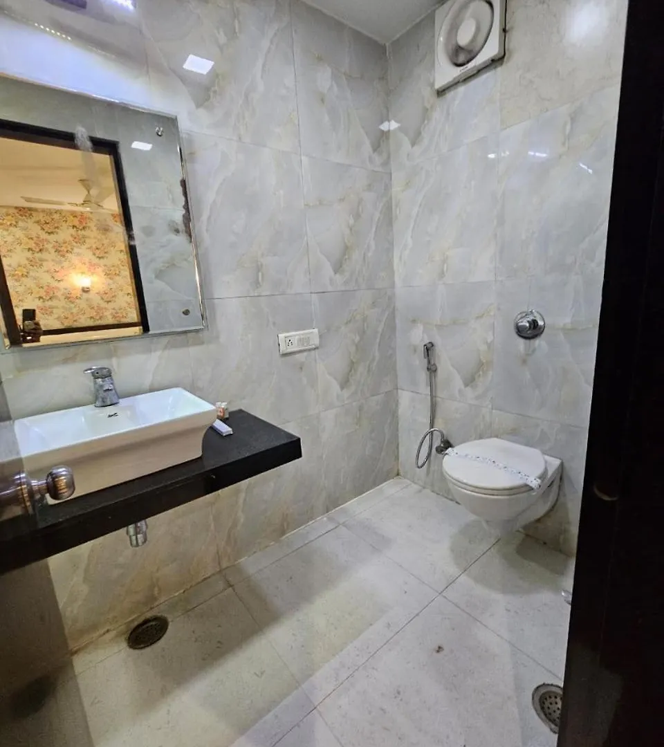 Royal Guest House Varanasi 3*,  India
