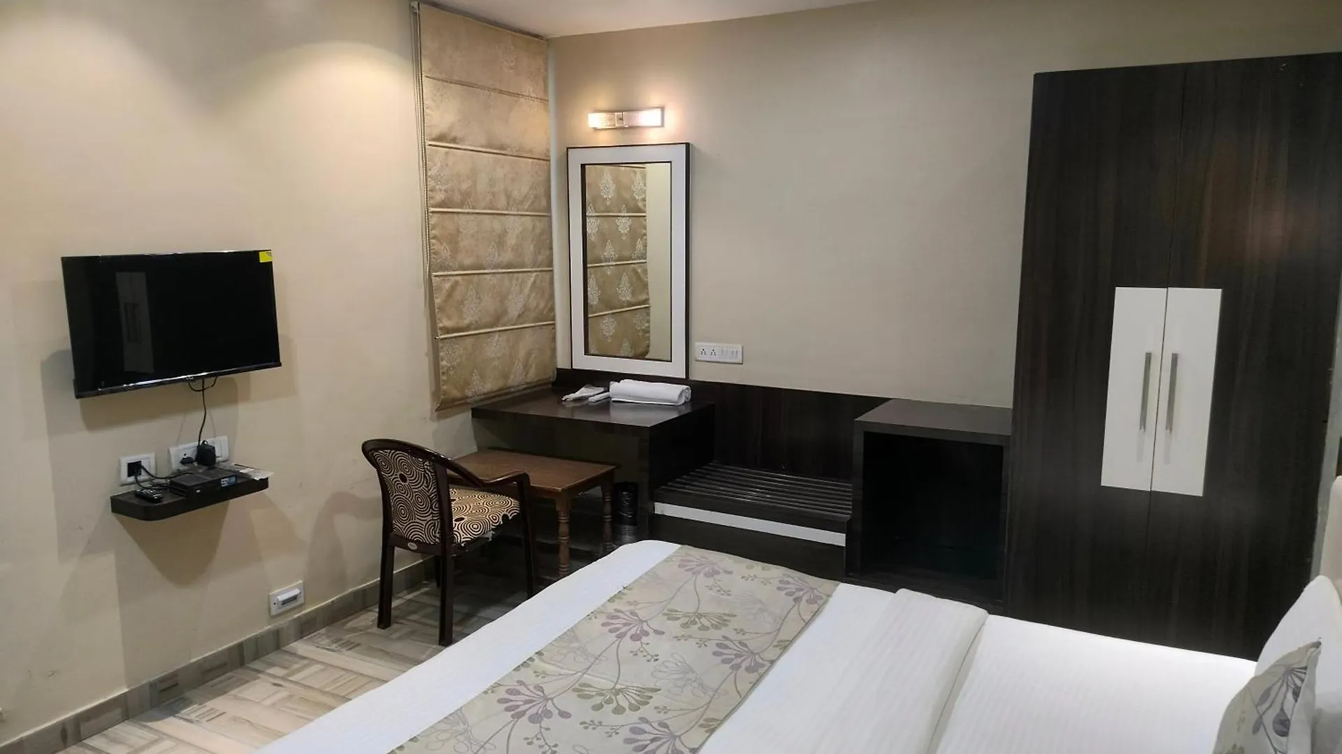Hotel Royal Guest House Varanasi