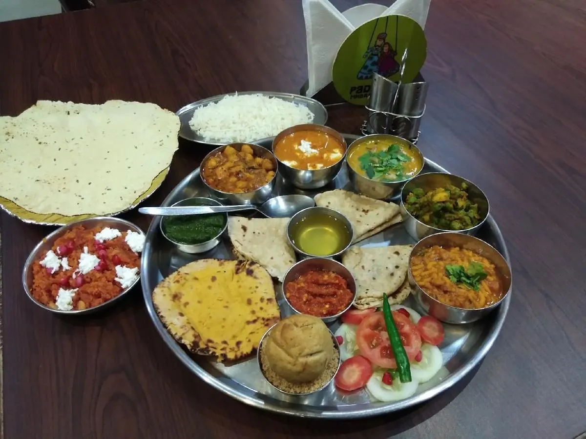 Royal Guest House Varanasi Hotel